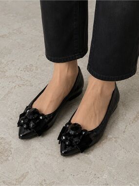 Elegant Ballerina Flat Black Pointed Toe Bow Rhinestones Brazil Size 7.5 B